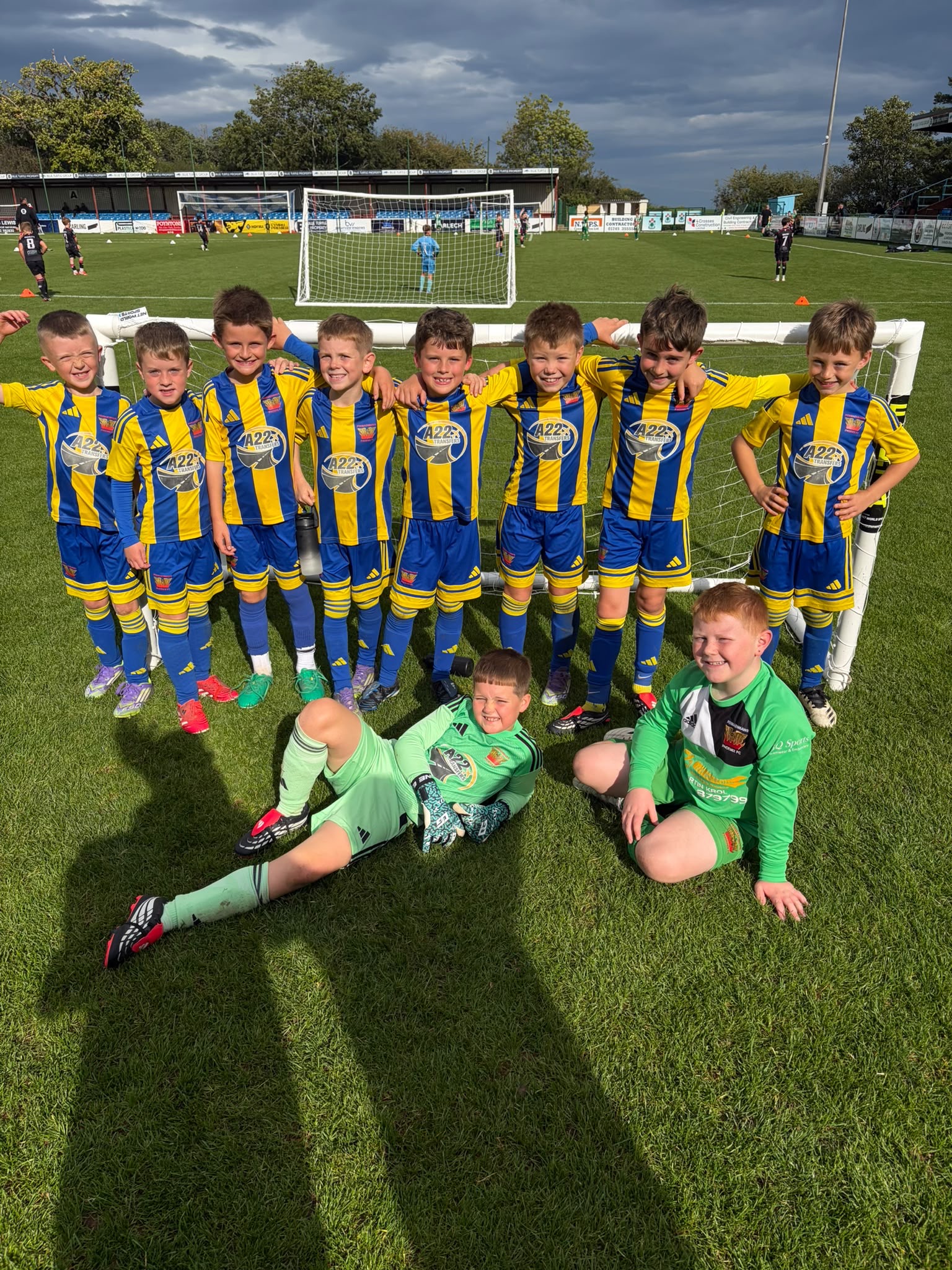Penmaenmawr Phoenix U9 boys together after their match